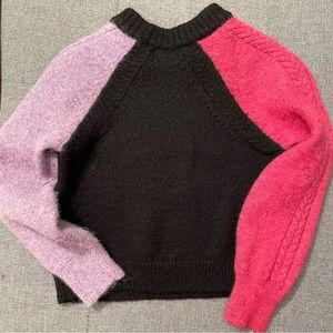 VEDA Nolan Sweater Size M